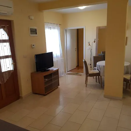 Barba Apartman Ližnjan